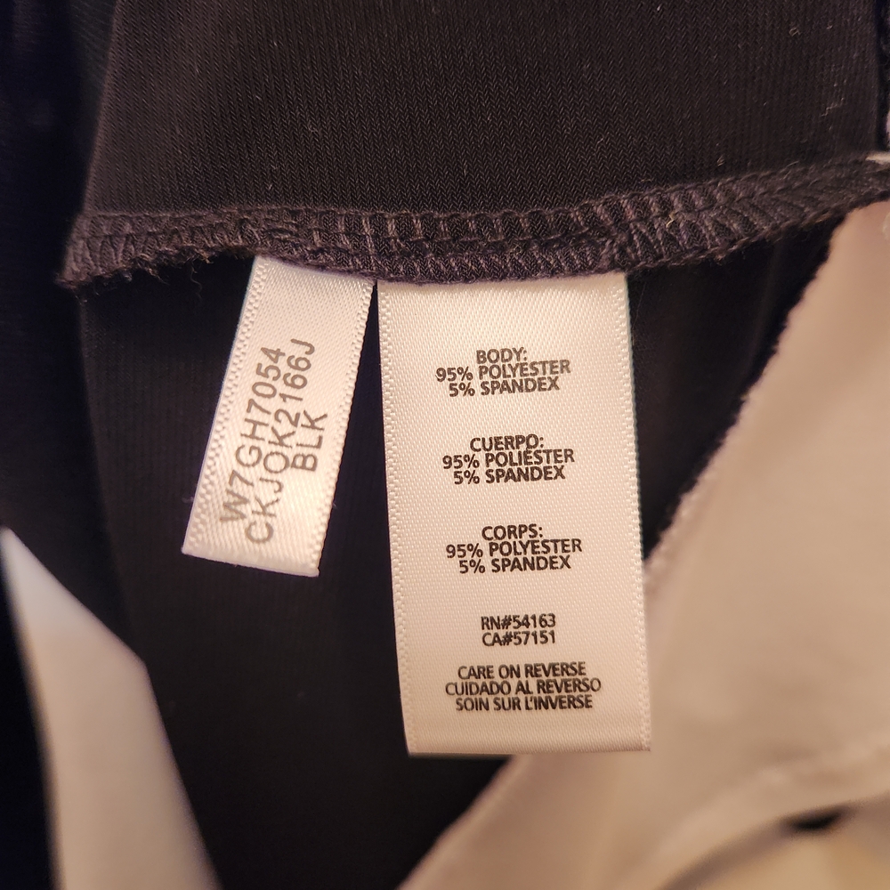 Calvin Klein Black and White Top Size 1X - Picture 4 of 7